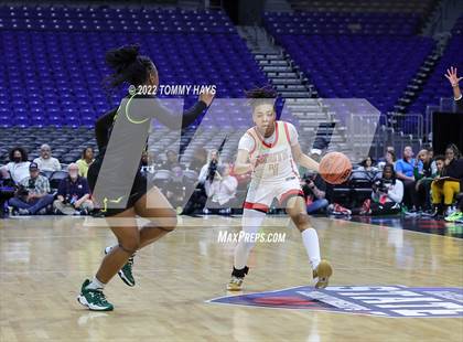Thumbnail 1 in DeSoto vs. South Grand Prairie (UIL 6A State Final) photogallery.