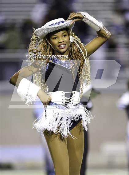 Thumbnail 1 in Clark @ Harlan (UIL 6A Football Bi-District Playoff) photogallery.