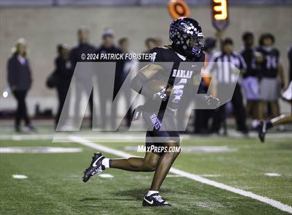 Thumbnail 1 in Clark @ Harlan (UIL 6A Football Bi-District Playoff) photogallery.