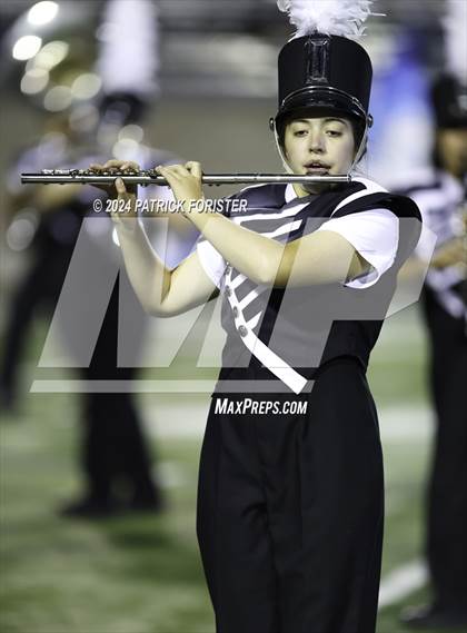 Thumbnail 3 in Clark @ Harlan (UIL 6A Football Bi-District Playoff) photogallery.
