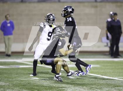 Thumbnail 3 in Clark @ Harlan (UIL 6A Football Bi-District Playoff) photogallery.