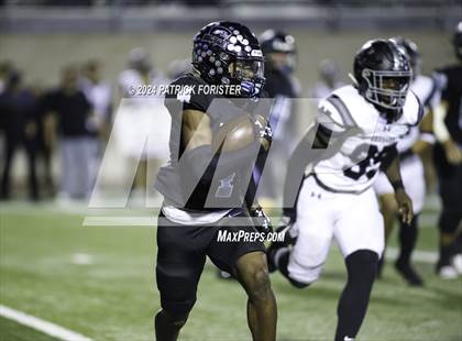 Thumbnail 3 in Clark @ Harlan (UIL 6A Football Bi-District Playoff) photogallery.