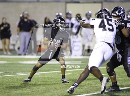 Thumbnail 3 in Clark @ Harlan (UIL 6A Football Bi-District Playoff) photogallery.