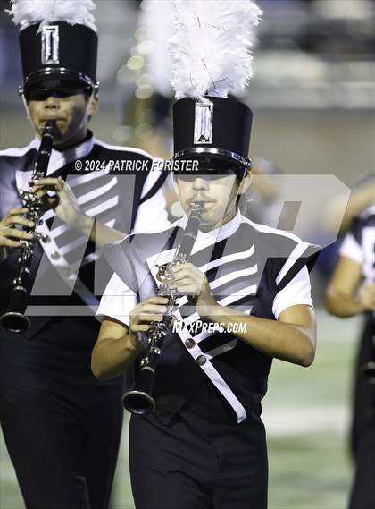 Thumbnail 2 in Clark @ Harlan (UIL 6A Football Bi-District Playoff) photogallery.