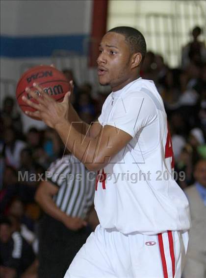 Thumbnail 2 in Montbello vs. Denver East photogallery.