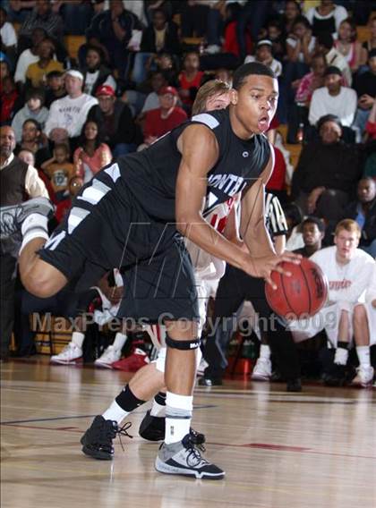 Thumbnail 3 in Montbello vs. Denver East photogallery.