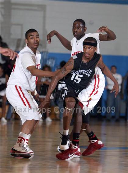 Thumbnail 2 in Montbello vs. Denver East photogallery.