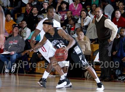 Thumbnail 3 in Montbello vs. Denver East photogallery.