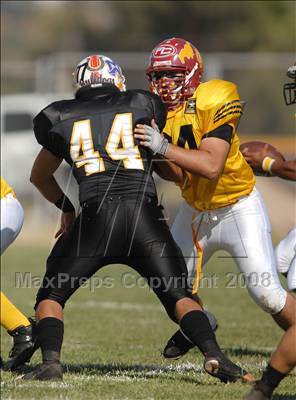 Thumbnail 2 in Army Strong Fiesta Bowl photogallery.