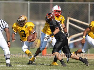 Thumbnail 2 in Army Strong Fiesta Bowl photogallery.