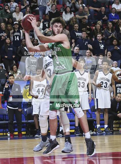 Thumbnail 2 in Seton Catholic Central vs. Mekeel Christian Academy (NYSPHSAA Class B Final) photogallery.