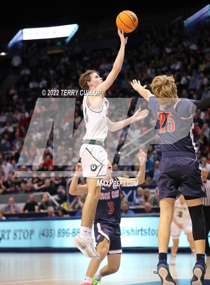 Thumbnail 2 in Woods Cross vs. Olympus (UHSAA 5A Final) photogallery.