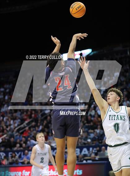 Thumbnail 2 in Woods Cross vs. Olympus (UHSAA 5A Final) photogallery.