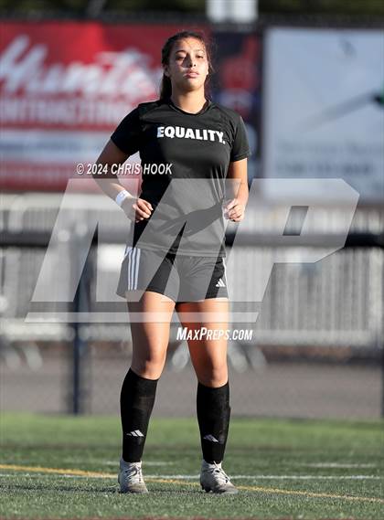 Thumbnail 3 in Buena vs Salpointe Catholic (Brandon Bean Soccer Tournament) photogallery.