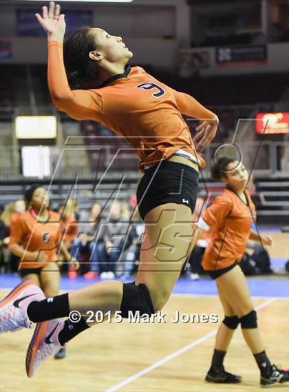 Thumbnail 2 in Desert Edge vs. Snowflake (AIA D3 Playoff) photogallery.