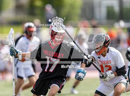Thumbnail 1 in Wellesley @ Newton North (MIAA Division 1 South 1st Round) photogallery.
