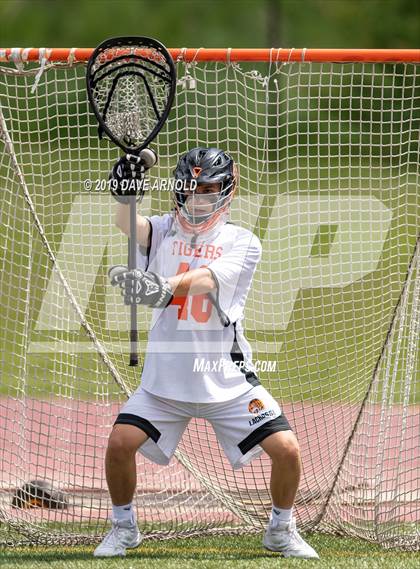 Thumbnail 3 in Wellesley @ Newton North (MIAA Division 1 South 1st Round) photogallery.
