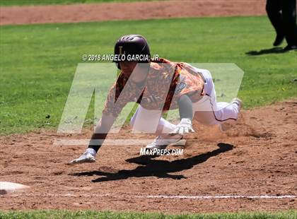 Thumbnail 3 in Castlemont vs Liberty photogallery.