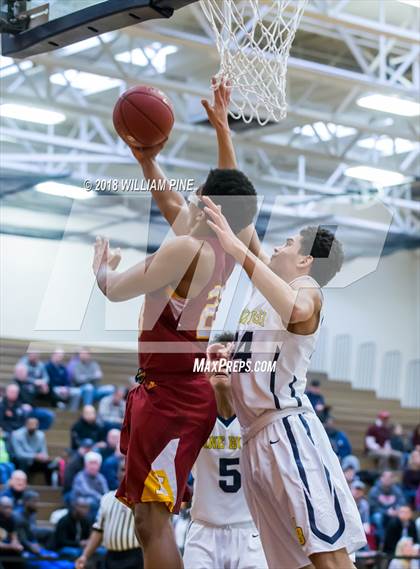 Thumbnail 3 in Ithaca vs. Pine Bush (NYSPHSAA Class AA Regional Semifinal) photogallery.