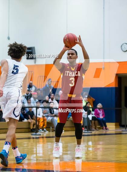 Thumbnail 2 in Ithaca vs. Pine Bush (NYSPHSAA Class AA Regional Semifinal) photogallery.