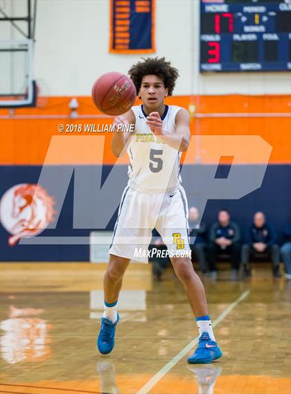 Thumbnail 3 in Ithaca vs. Pine Bush (NYSPHSAA Class AA Regional Semifinal) photogallery.
