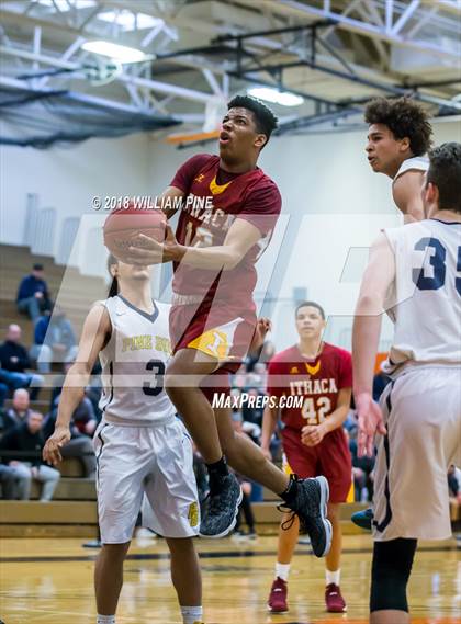 Thumbnail 2 in Ithaca vs. Pine Bush (NYSPHSAA Class AA Regional Semifinal) photogallery.