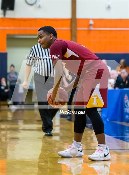 Thumbnail 2 in Ithaca vs. Pine Bush (NYSPHSAA Class AA Regional Semifinal) photogallery.