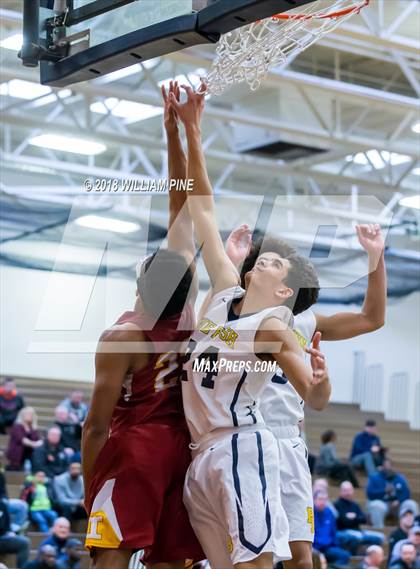 Thumbnail 1 in Ithaca vs. Pine Bush (NYSPHSAA Class AA Regional Semifinal) photogallery.