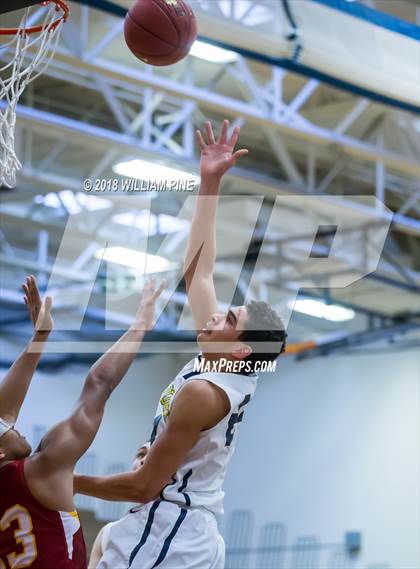 Thumbnail 3 in Ithaca vs. Pine Bush (NYSPHSAA Class AA Regional Semifinal) photogallery.