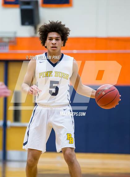Thumbnail 3 in Ithaca vs. Pine Bush (NYSPHSAA Class AA Regional Semifinal) photogallery.