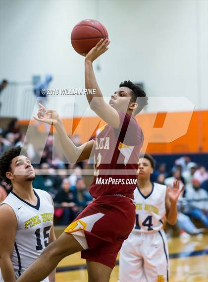 Thumbnail 2 in Ithaca vs. Pine Bush (NYSPHSAA Class AA Regional Semifinal) photogallery.
