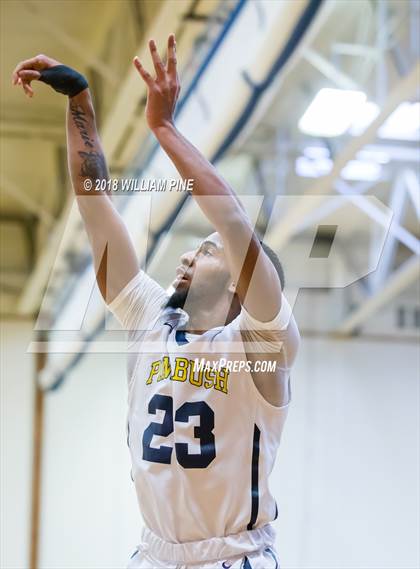 Thumbnail 3 in Ithaca vs. Pine Bush (NYSPHSAA Class AA Regional Semifinal) photogallery.