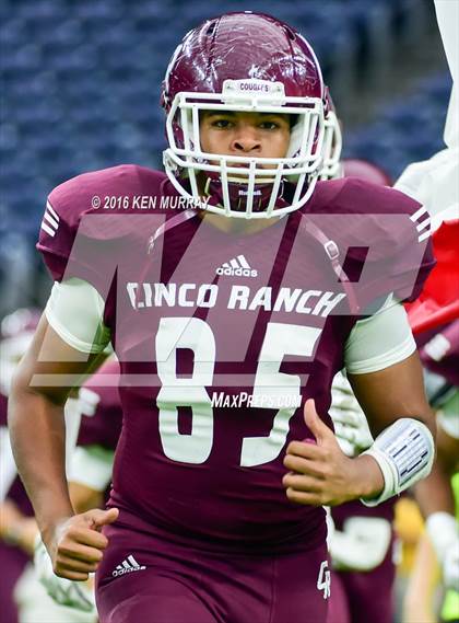 Thumbnail 2 in Cinco Ranch vs Friendswood (UIL 6A Regional Playoff) photogallery.