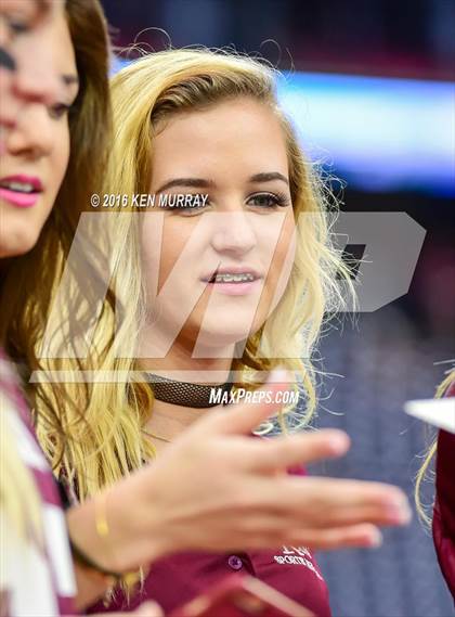 Thumbnail 1 in Cinco Ranch vs Friendswood (UIL 6A Regional Playoff) photogallery.