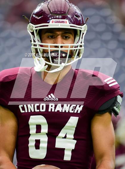 Thumbnail 3 in Cinco Ranch vs Friendswood (UIL 6A Regional Playoff) photogallery.