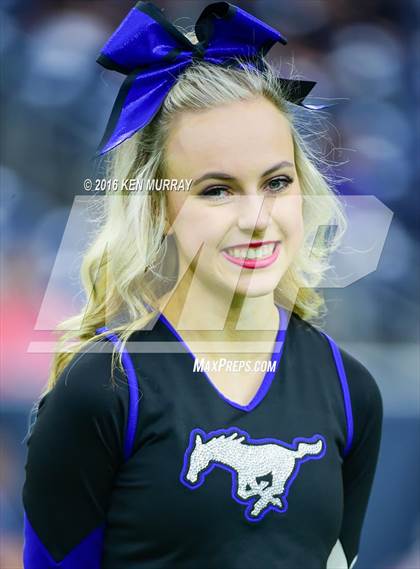Thumbnail 1 in Cinco Ranch vs Friendswood (UIL 6A Regional Playoff) photogallery.