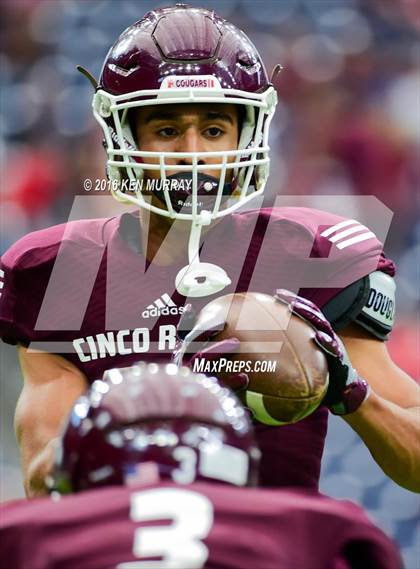 Thumbnail 2 in Cinco Ranch vs Friendswood (UIL 6A Regional Playoff) photogallery.