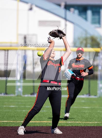 Thumbnail 2 in Hawthorne @ Leuzinger photogallery.