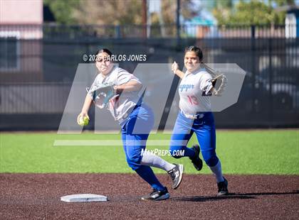 Thumbnail 3 in Hawthorne @ Leuzinger photogallery.