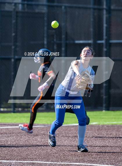 Thumbnail 2 in Hawthorne @ Leuzinger photogallery.