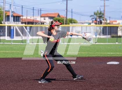 Thumbnail 1 in Hawthorne @ Leuzinger photogallery.