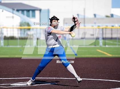 Thumbnail 3 in Hawthorne @ Leuzinger photogallery.