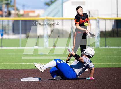 Thumbnail 2 in Hawthorne @ Leuzinger photogallery.
