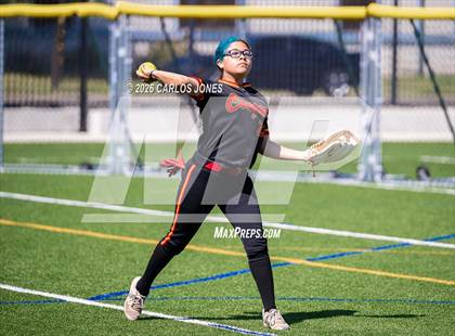 Thumbnail 1 in Hawthorne @ Leuzinger photogallery.