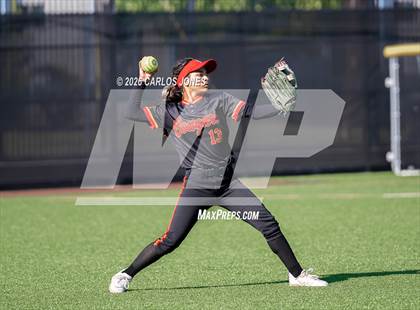 Thumbnail 3 in Hawthorne @ Leuzinger photogallery.
