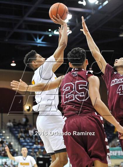 Thumbnail 2 in El Camino vs Kearny (CIF SDS D1 Final) photogallery.