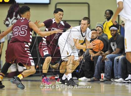 Thumbnail 2 in El Camino vs Kearny (CIF SDS D1 Final) photogallery.