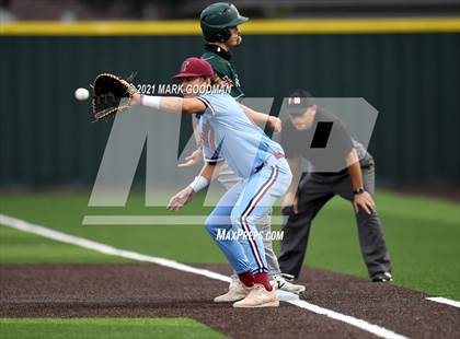 Thumbnail 1 in Tompkins vs Strake Jesuit (UIL 6A Regional Semifinal, Game 2) photogallery.