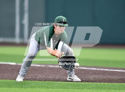 Thumbnail 1 in Tompkins vs Strake Jesuit (UIL 6A Regional Semifinal, Game 2) photogallery.