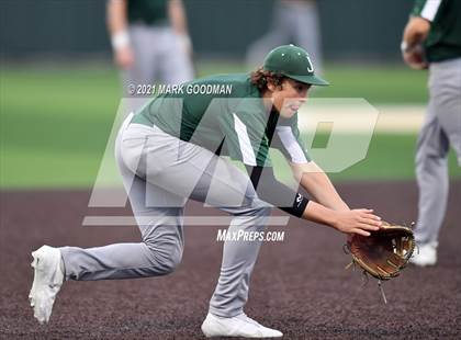 Thumbnail 2 in Tompkins vs Strake Jesuit (UIL 6A Regional Semifinal, Game 2) photogallery.